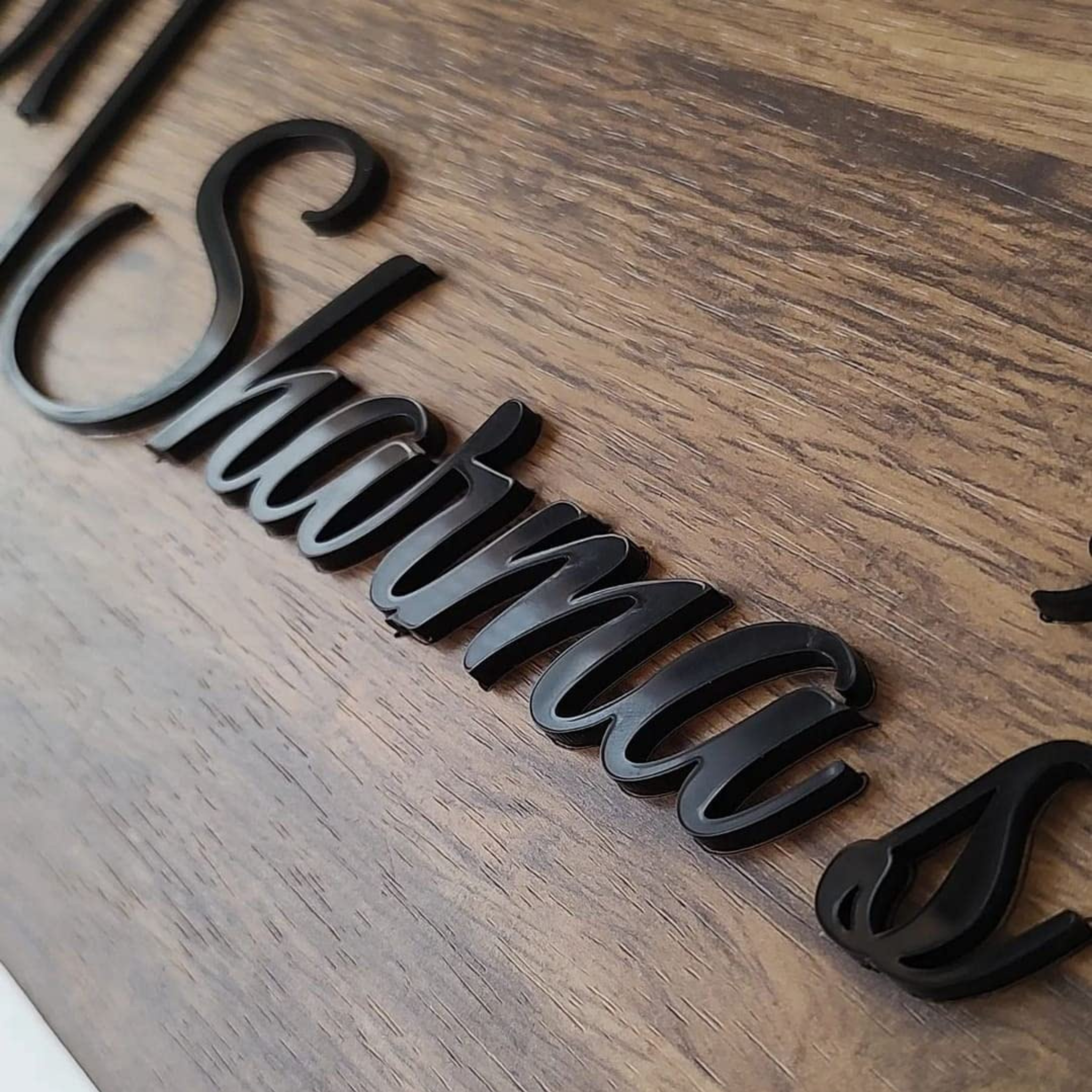 acrylic-and-wooden-base-door-sign
